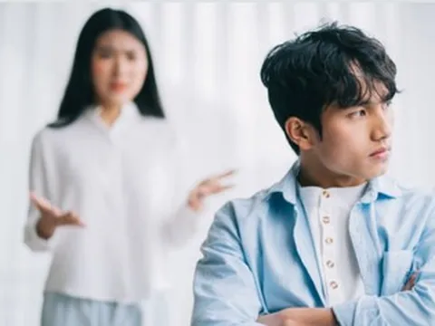 Nhà vợ giàu kếch xù nhưng tỉnh bơ nhìn tôi phá sản