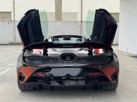 Chiếc McLaren 750S gần 30 tỷ vừa về Việt Nam có thể là bản độc nhất thế giới: Sơn MSO 'Orange Coriolis' mất 260 giờ hoàn thiện