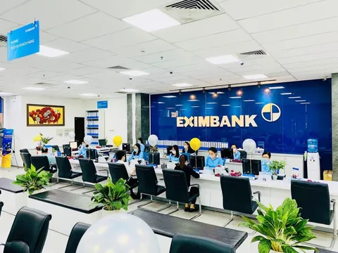 Từ 1/1/2026: Eximbank thu thêm nhiều loại phí, mức cao nhất đến 300.000 đồng
