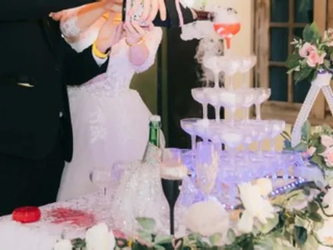 Sự cố ngày cưới và cách ứng xử của thông gia nghèo khiến nhà trai nể phục