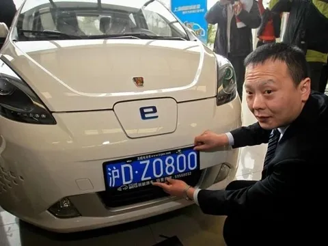 Hà Nội nghiên cứu giải pháp phân loại xe xăng và xe điện bằng màu biển số xe