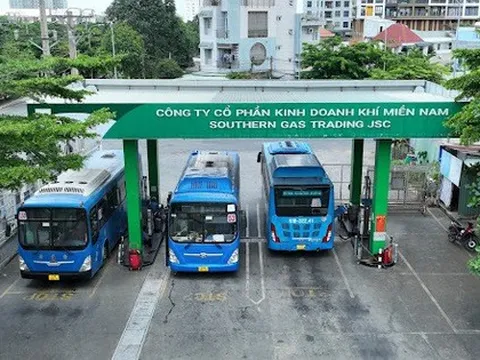 Vụ gần 500 xe buýt TPHCM có thể ngừng hoạt động vì thiếu khí: Doanh nghiệp nói gì?