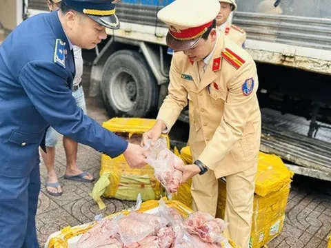 Cao điểm chống hàng giả, hàng kém chất lượng cuối năm: QLTT cả nước đồng loạt ra quân, thu giữ hơn 2,2 tấn lá thuốc, gần 5 tấn thịt bẩn, hàng nghìn sản phẩm vi phạm