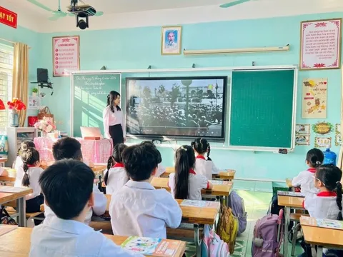 Ngay bây giờ, giáo viên nếu đạt được danh hiệu này sẽ nhận khoản tiền hơn 29 triệu đồng - gấp 12,5 lần lương cơ sở