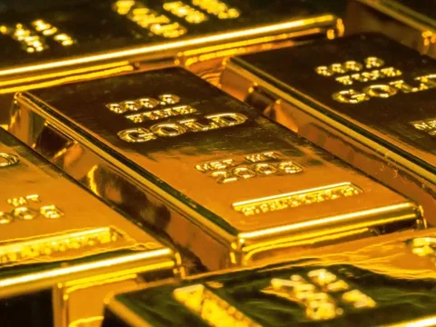 Cú sốc thưởng Tết: 18.500 nhân viên được tặng vàng ròng, 10 người may mắn nhất sẽ đi Nam Cực