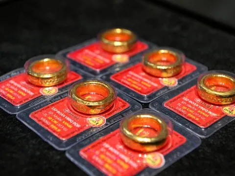 Giá vàng sáng 31/12: Vàng miếng tiếp tục giảm, thị trường thế giới hồi phục