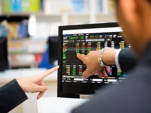 Khối ngoại tung gần 700 tỷ đồng "gom hàng" trong phiên VN-Index lập đỉnh, cổ phiếu nào được mua mạnh nhất?