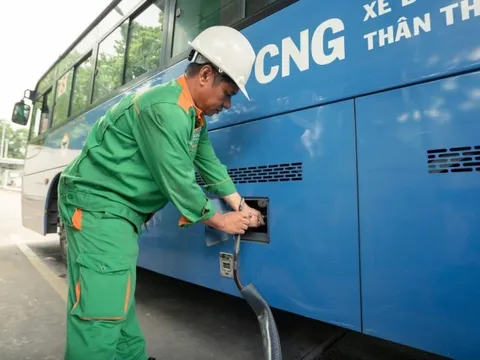 Đã có nhiên liệu cho xe buýt chạy khí tại TPHCM