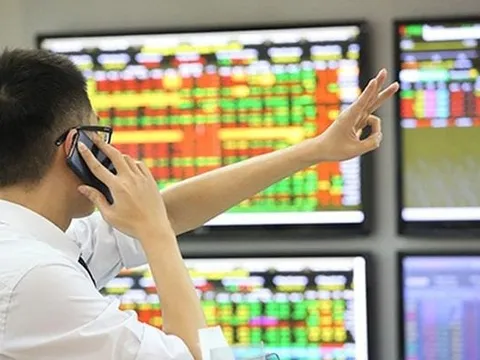 Vietcap dự báo VN-Index lên 2.033 điểm năm 2026, gọi tên loạt cổ phiếu có triển vọng tích cực