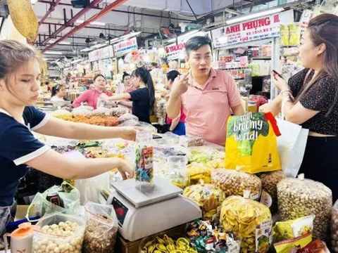 Tiểu thương các chợ không dám trữ hàng tết