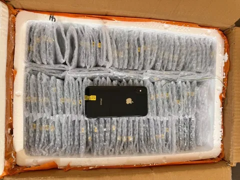 Cục Hải quan bán đấu giá gần 5.000 iPhone, Oppo và Honor đã qua sử dụng, giá trung bình khoảng 800.000 đồng/chiếc
