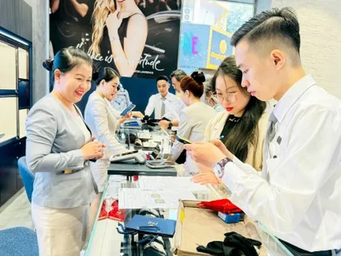 Quy định cứng nhắc khiến giao dịch vàng chững lại