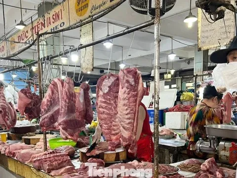 Thịt heo bình ổn giá bất ngờ... phi mã