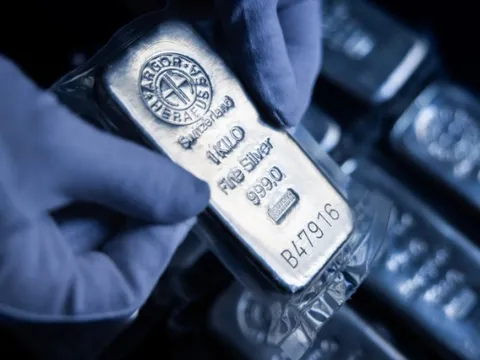 Sau khi tăng gần 150%, một kim loại quý đối mặt nguy cơ giảm mạnh trong 3 tháng tới