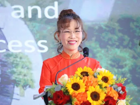 Anh hùng Lao động, Tiến sĩ Nguyễn Thị Phương Thảo kêu gọi các nhà đầu tư toàn cầu cùng đến, cùng tin, cùng kiến tạo tương lai thịnh vượng