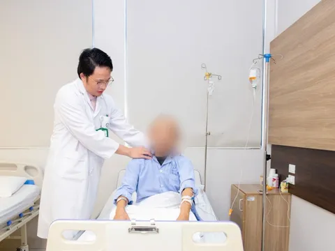 Nhịn ăn, uống chanh muối chữa ung thư, người đàn ông suy kiệt nghiêm trọng