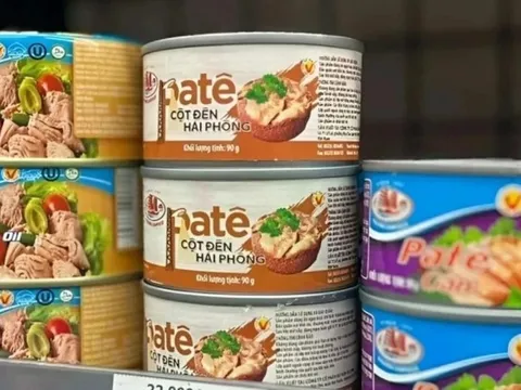 Hà Nội: Người tiêu dùng tẩy chay, siêu thị dừng bán 'patê cột đèn'