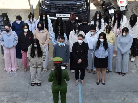 Phát hiện hàng chục nhân viên “chờ phục vụ” khách mua dâm tại khách sạn Mường Thanh và Samdi: Giá bán dâm theo các "gói dịch vụ", lên đến 4,8 triệu/lần