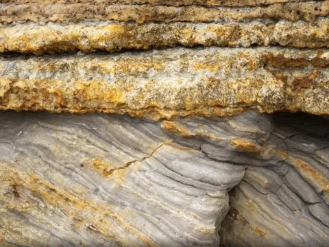 Phát hiện mỏ thạch anh trữ lượng 35 triệu tấn tại láng giềng Việt Nam, độ tinh khiết trên 99,995%