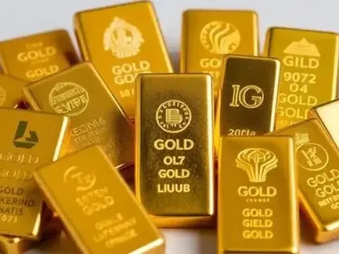 Giá vàng áp sát 160 triệu đồng/lượng, bạc tăng mạnh