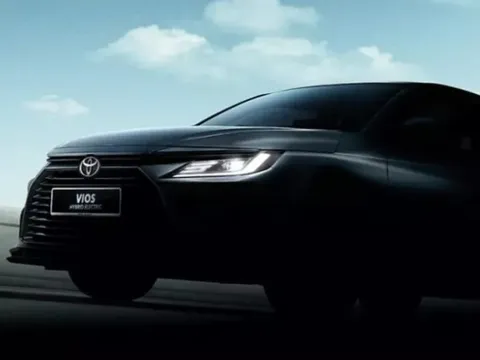 Toyota Vios Hybrid 2026 đã có giá ‘rẻ như cho’, động cơ 1.5L 2NR-VEX, đi quãng đường 100km chỉ hết 60.000 đồng