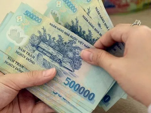 Thêm ngân hàng tăng lãi suất tiết kiệm lên trên 7% cho tiền gửi thông thường