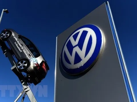 Doanh số Volkswagen rơi tự do 20% tại thị trường ô tô lớn thứ 2 thế giới, Toyota 'bắt sóng' xu hướng Hybrid giữa cơn gió ngược chính sách