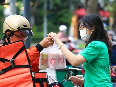 'Săn việc Tết' rầm rộ: Lương gấp 3, doanh nghiệp tuyển người ồ ạt, cơ hội 'hốt bạc' trong tầm tay