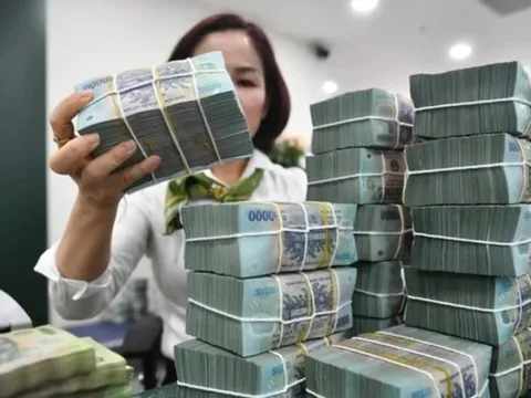 Tiền đang chảy vào đâu?