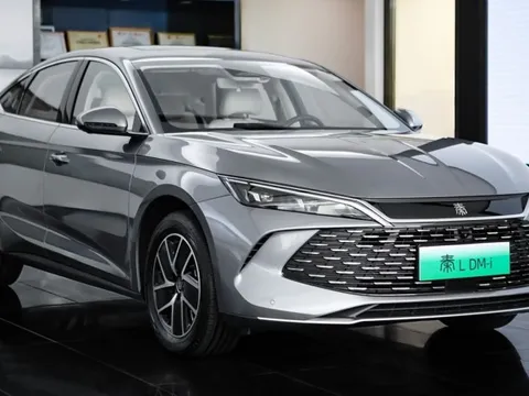 BYD bán mẫu sedan hybrid giá chỉ 300 triệu, ‘kình địch’ mới của Honda City: Chạy thuần điện lên tới hơn 200km, có hỗ trợ lái thông minh