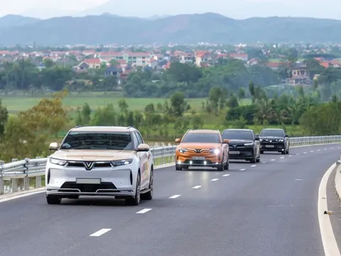 VinFast tung gói VF Connect: Trợ lý ảo AI tạo sinh, điều khiển xe từ xa, giá từ 799.000 đồng/năm