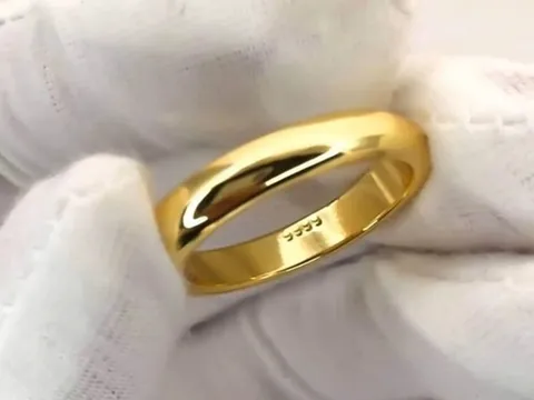 Giá vàng sáng 16/1: Tạm dừng đà giảm, vàng trong nước ổn định