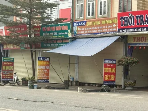Cận Tết, 'thủ phủ buôn bán' lớn miền Bắc bất ngờ im lìm: Thuê ki-ốt 200 triệu/tháng, tiểu thương vẫn án binh bất động vì.... một nỗi lo