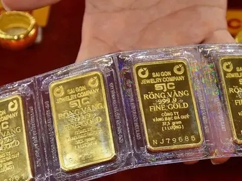 Ngày 15/1: Giá vàng SJC, giá vàng nhẫn bất ngờ quay đầu giảm