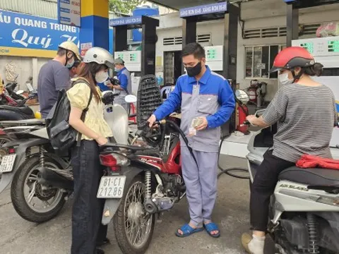 Xăng dầu đồng loạt tăng giá