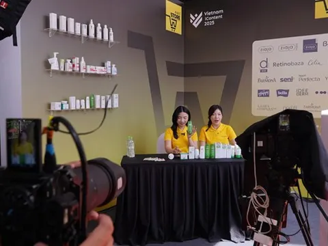 Nở rộ dịch vụ livestream bán hàng cận Tết