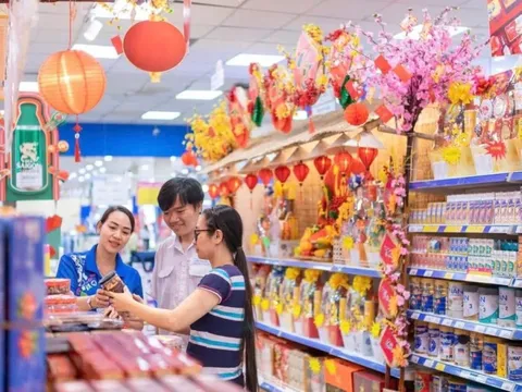 Một ngành hàng quan trọng trong dịp Tết 'toát mồ hôi' sau bê bối thịt lợn bệnh tại Đồ hộp Hạ Long