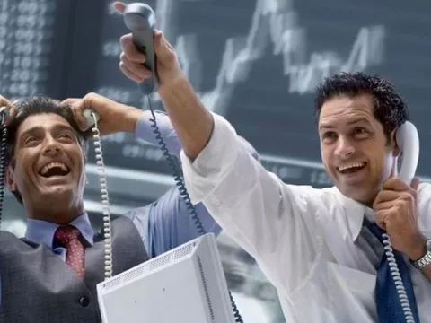 Phiên 19/1: Khối ngoại trở lại "gom" ròng gần 500 tỷ đồng cổ phiếu Việt Nam, đâu là tâm điểm?