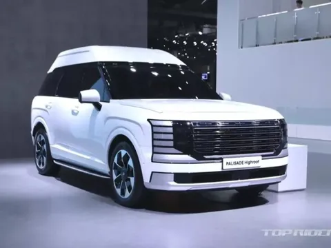 Hyundai tung SUV cho 'chủ tịch', trần cao như Carnival, nội thất chẳng khác chuyên cơ