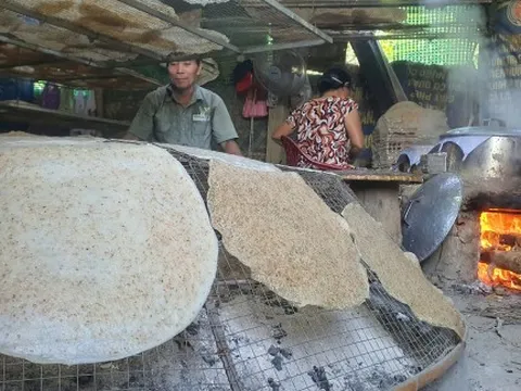 Làng bánh di sản quốc gia rộn ràng mùa tết 