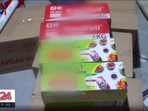 Hà Nội: Phát hiện cơ sở sản xuất màng bọc thực phẩm giả chứa chất cấm, gây dậy thì sớm ở nữ giới và vô sinh ở nam giới