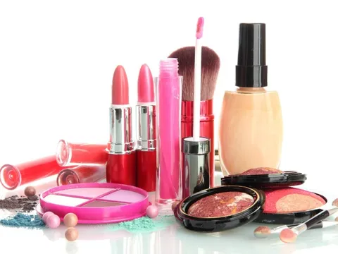 77 mỹ phẩm quen thuộc bị thu hồi: Nhiều thương hiệu đình đám như Hatomugi, Rosette, Arau Baby, Pantene… có mặt trong danh sách