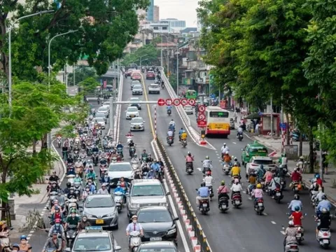 Ngay bây giờ, người tham giao thông nếu có hành vi này sẽ bị phạt lên tới 20 triệu và trừ 4 điểm GPLX, nặng nhất bị truy cứu trách nhiệm hình sự