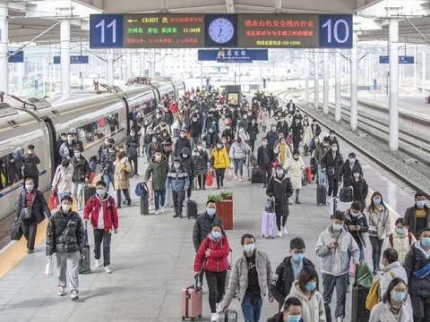 Cho nghỉ Tết hơn một tháng, thưởng gần 19 triệu/người nếu quay lại đúng hạn: Ông chủ 'nhà máy trong mơ' nói gì?