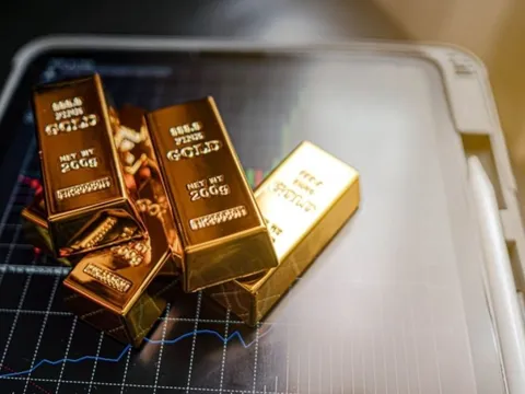 Lý do đằng sau việc điều chỉnh mạnh dự báo giá vàng năm 2026, vượt xa mọi kỳ vọng trước đó