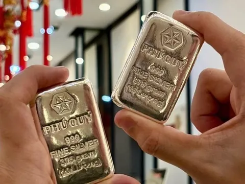 Giá vàng, bạc tăng nóng: Các “ông lớn” Phố Wall chạy theo không kịp