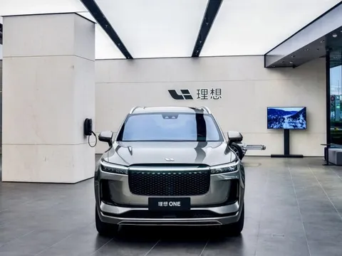 Một hãng xe bất ngờ tính đóng gần 100 showroom, thị trường xe điện bắt đầu 'lọc máu'?