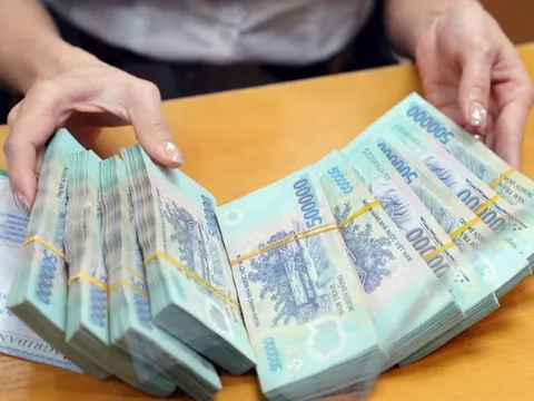 Mức tiền thưởng khi nhận Huy hiệu 30 năm tuổi Đảng, cần biết để hưởng đúng quyền lợi theo quy định mới nhất