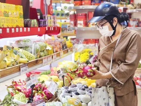 Trái cây chưng tết sớm ra thị trường