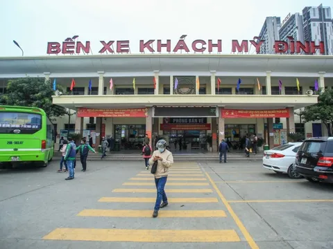 Người đi ô tô khách cần lưu ý thực hiện thao tác này khi xe chạy, không chấp hành sẽ bị phạt lên tới 400.000 đồng, cần biết để chấp hành nghiêm